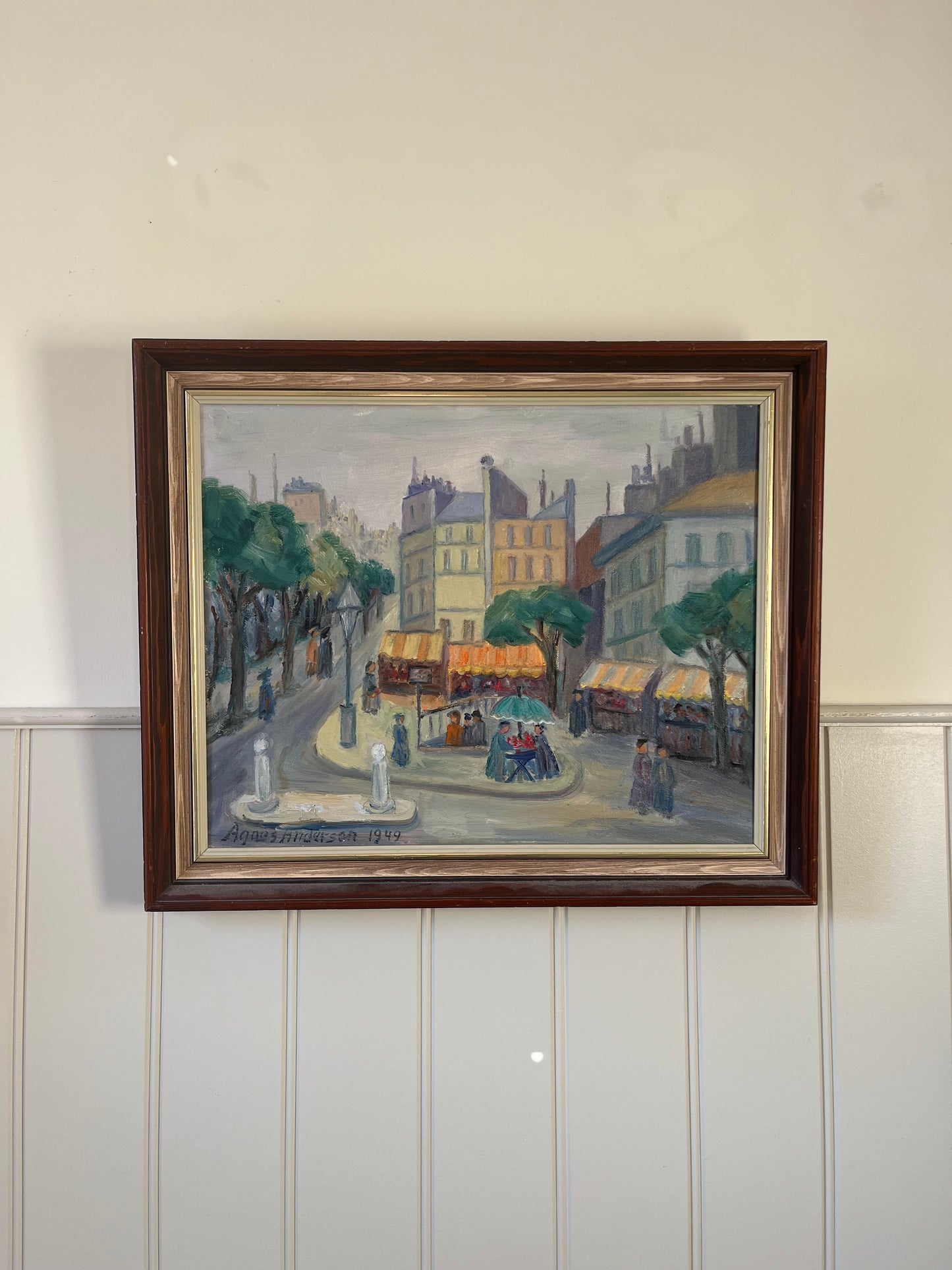 Striped awning in Paris