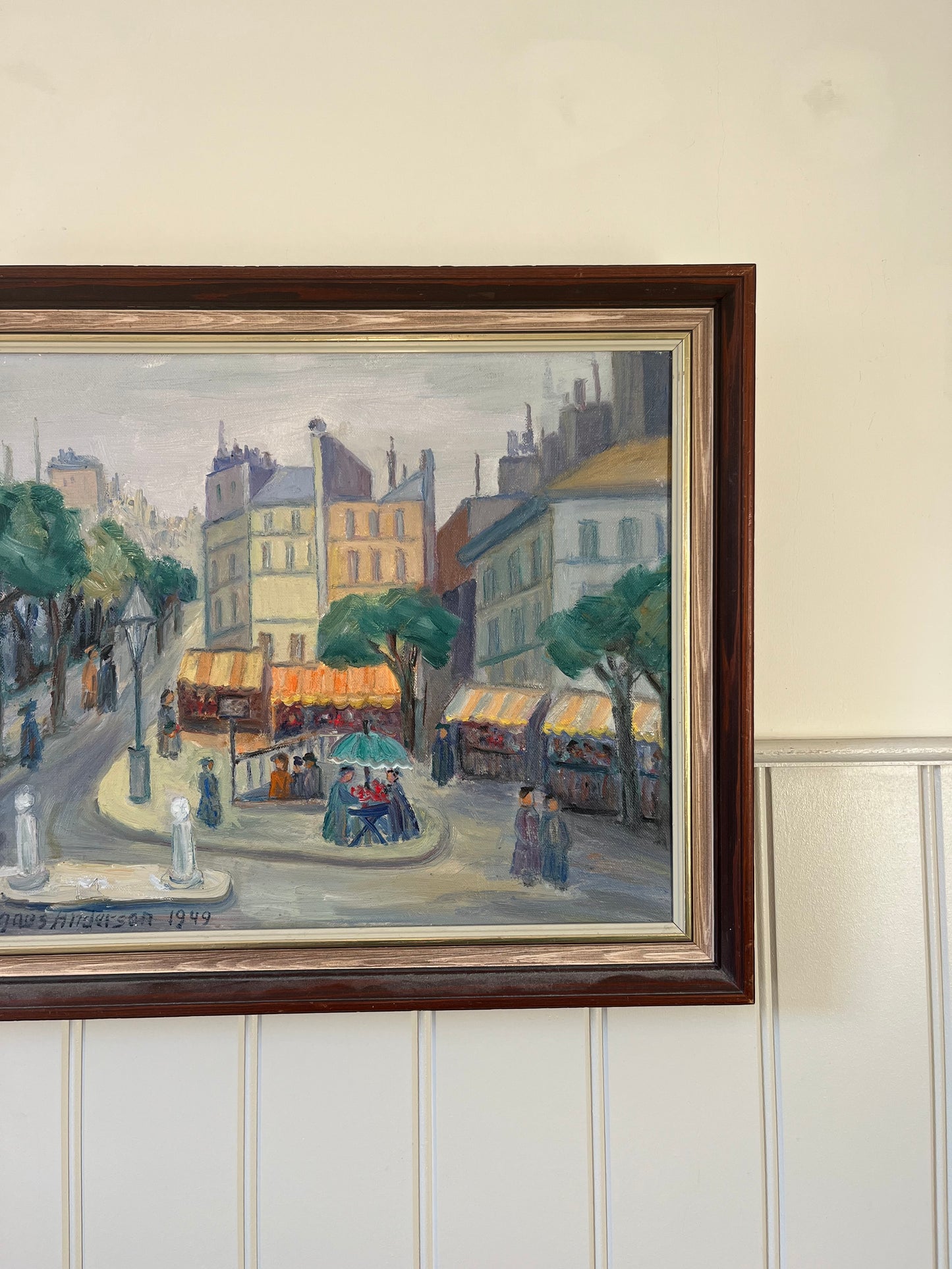 Striped awning in Paris