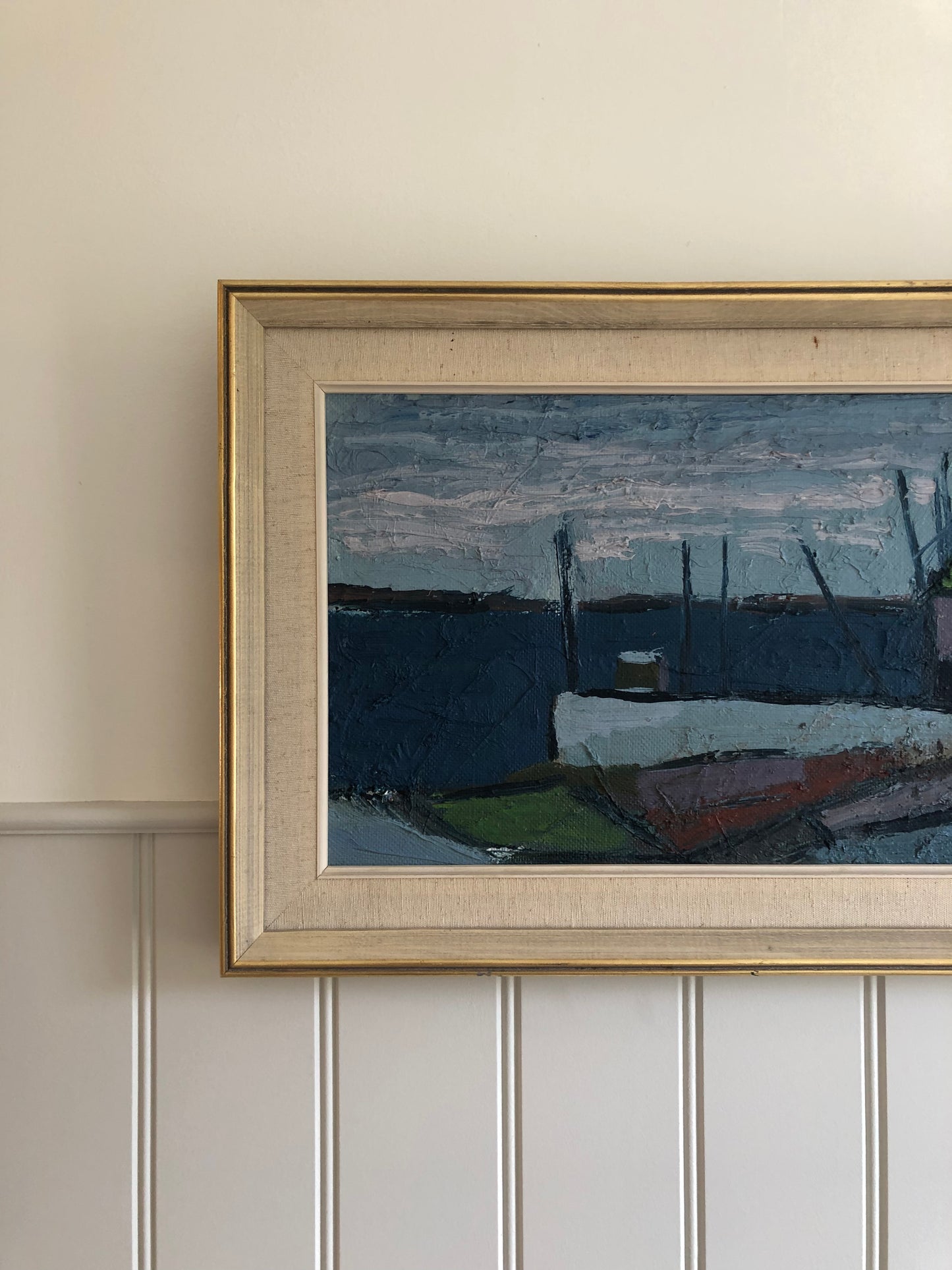 Textured coastal oil