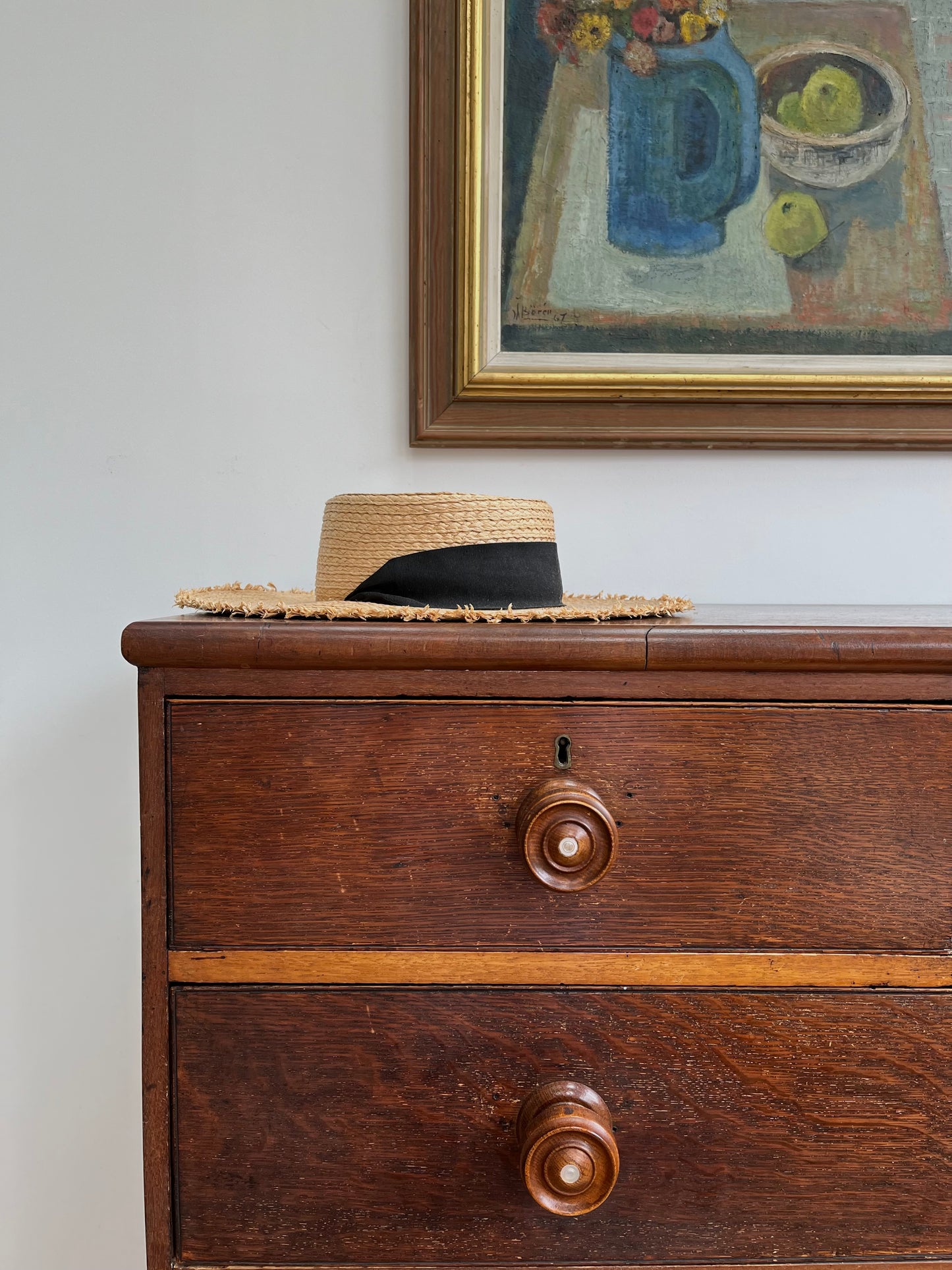 Stunning Victorian oak and mahogany chest of drawers