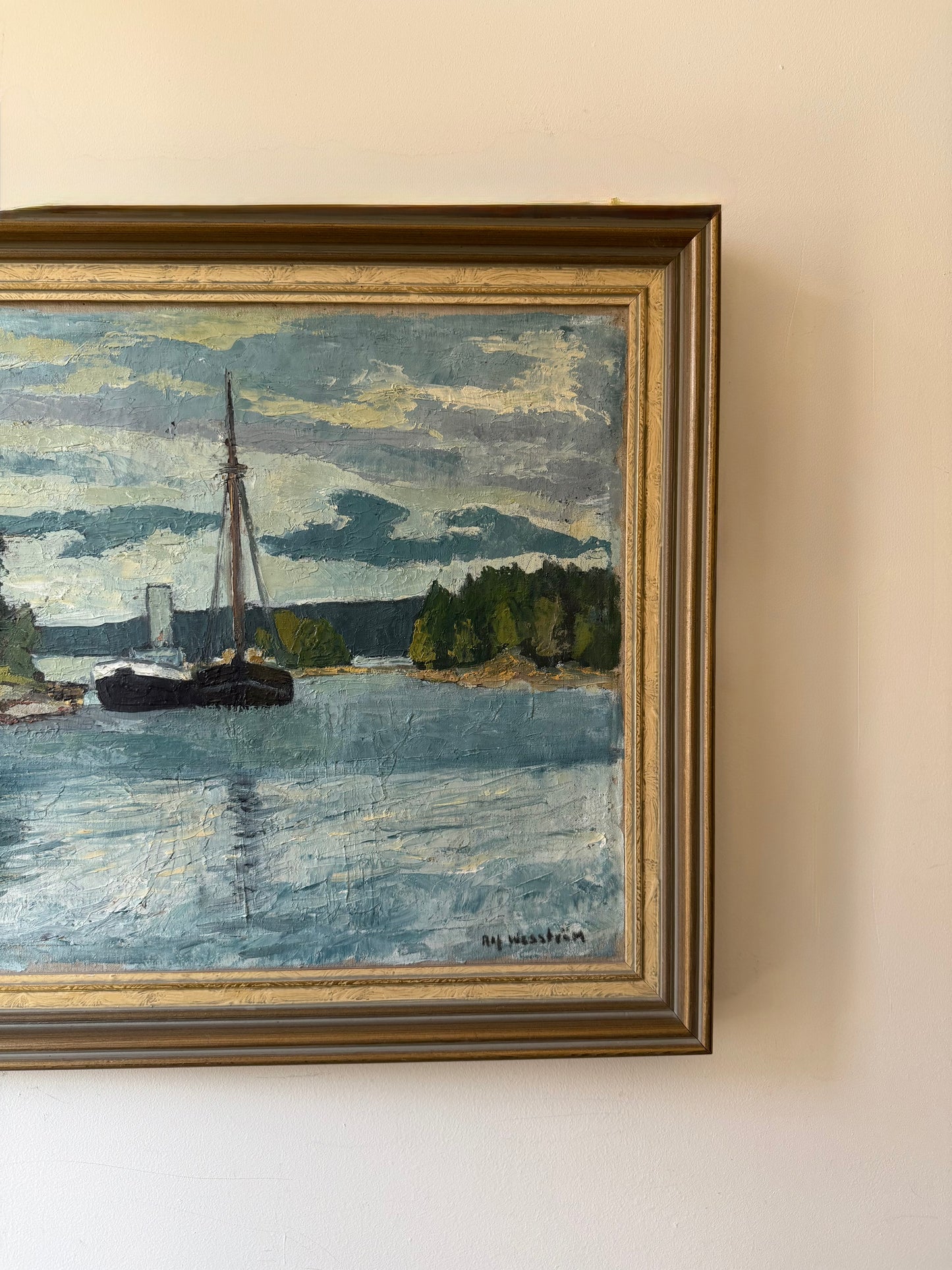 Sailing boat