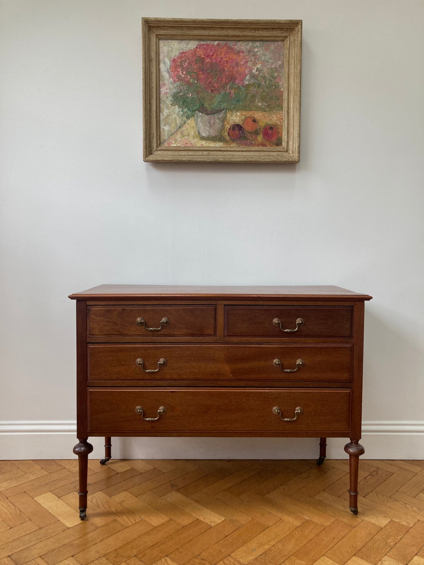 20th Century mahogany chest of drawers