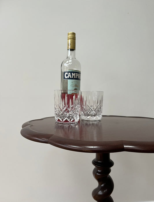 Scallop topped table